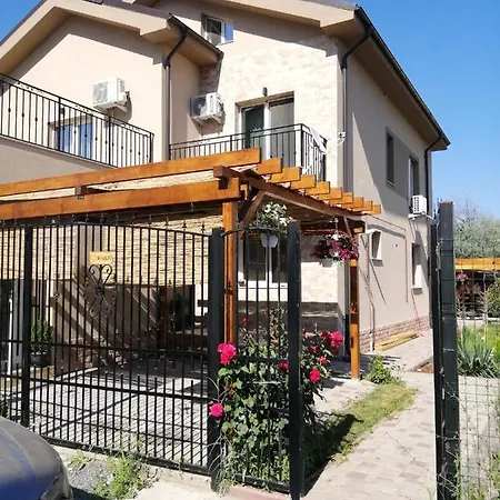 Sidef Mamaia Nord Se Inchiriaza Integral *