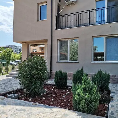 Villa Sidef Mamaia Nord Se Inchiriaza Integral