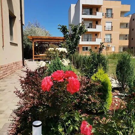 Villa Sidef Mamaia Nord Se Inchiriaza Integral *